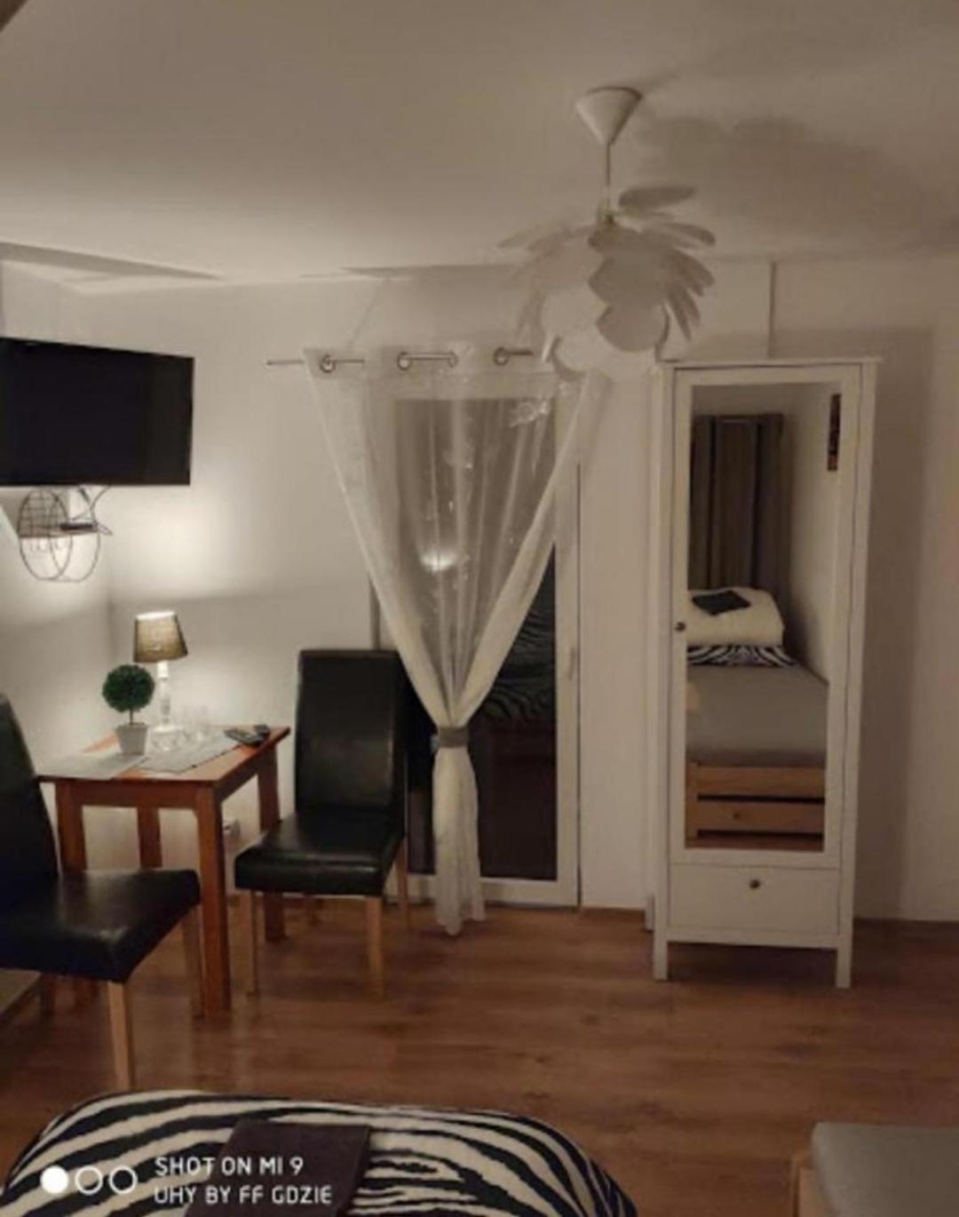 Apartamenty Pod Sosnami Ostroda Miedzylesie 6Os Ruang foto